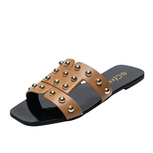 Sandales plates tendance pour femmes – Style décontracté chic avec rivets élégants
