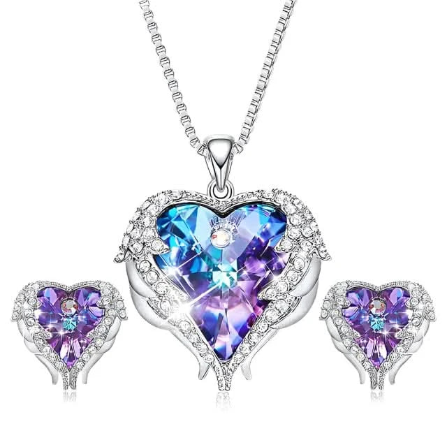 Collier en cristal en forme de cœur