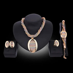 Ensemble de bijoux de mariée indiens en or