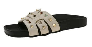 Sandales plates tendance pour femmes – Style décontracté chic avec rivets élégants