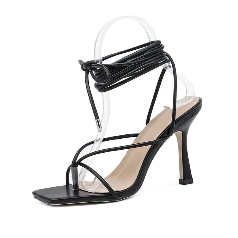 Sandales vintage à bout carré et talons hauts et brides croisées pour femmes