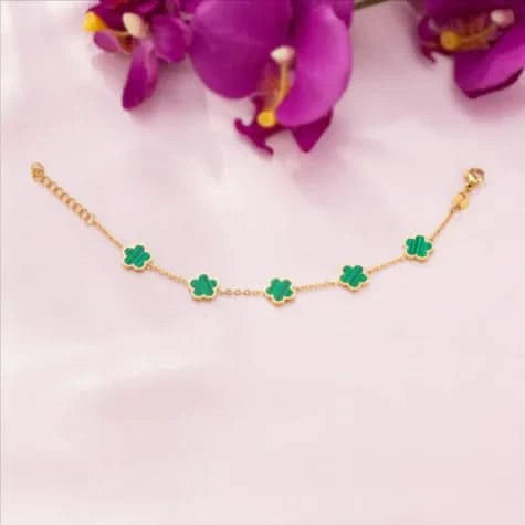 Bracelet élégant en or avec goutte florale
