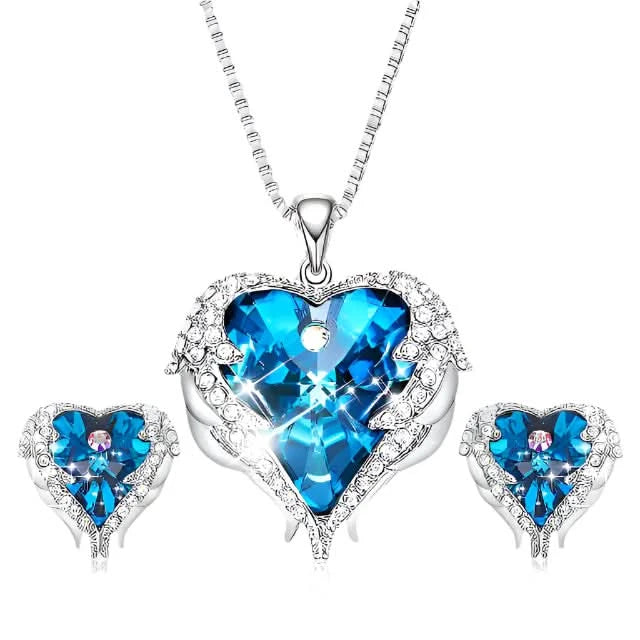 Collier en cristal en forme de cœur