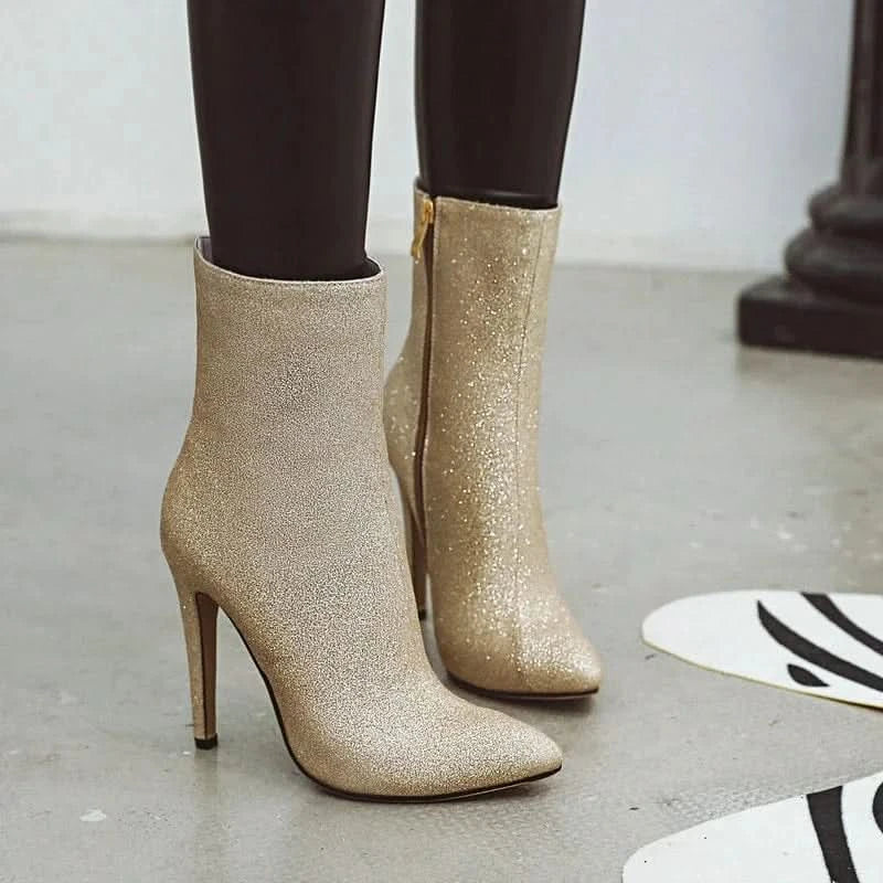 Bottes à talons aiguilles et bout pointu pailletés