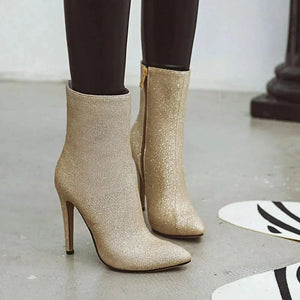 Bottes à talons aiguilles et bout pointu pailletés