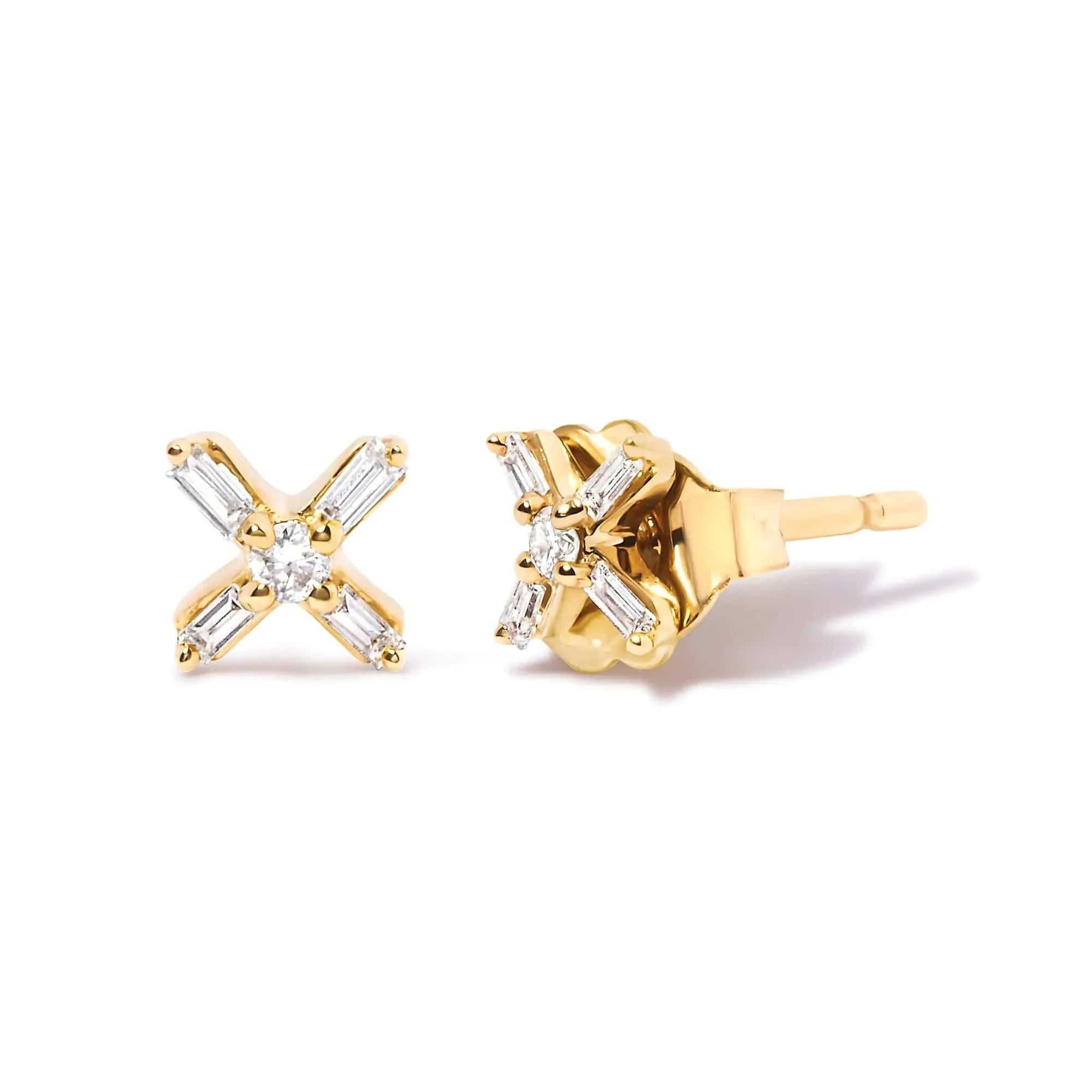 Boucles d'oreilles à tige en or jaune 10 carats, diamants ronds et baguettes 1/10 ct, croix croisée (couleur HI, pureté I1-I2)