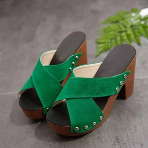 Sandales d'été à talons hauts carrés pour femmes : élégantes escarpins à rivets