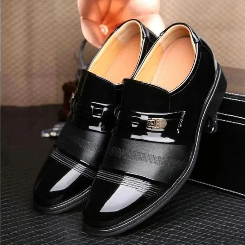 Chaussures en cuir verni