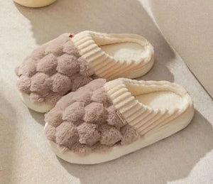 Chaussons d'intérieur chauds et antidérapants en peluche pour hommes et femmes