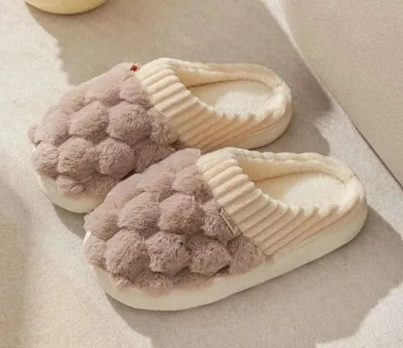 Chaussons d'intérieur chauds et antidérapants en peluche pour hommes et femmes
