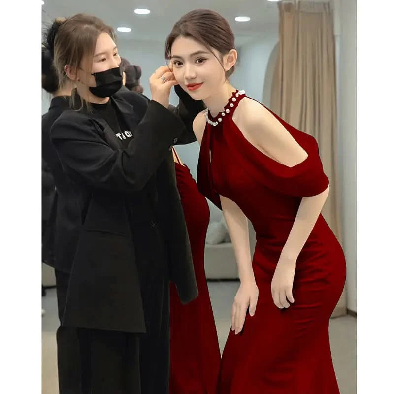 Robe de mariée de luxe rouge vin à col suspendu
