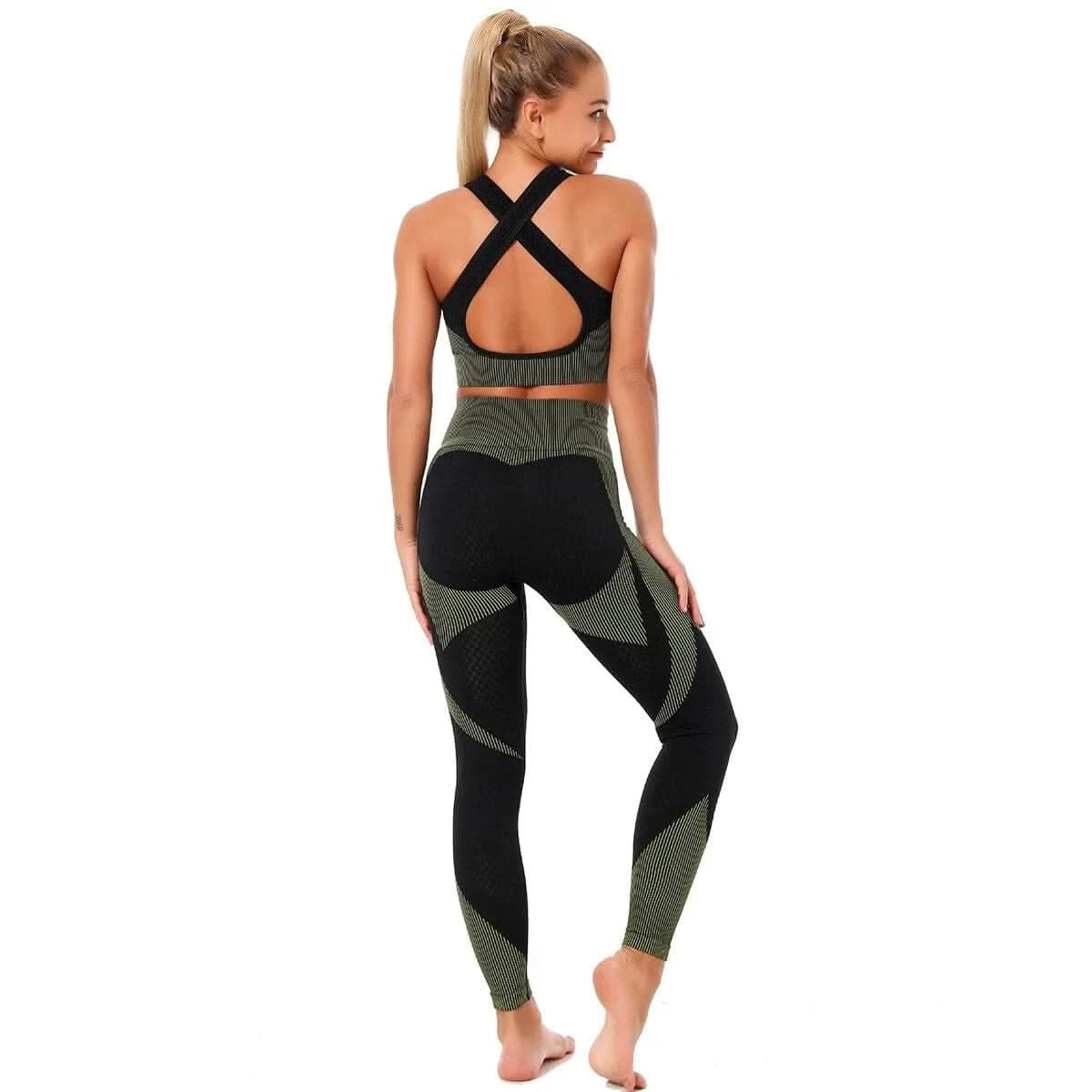 Ensemble de sport patchwork haut de gamme pour femme – Tenue de yoga en nylon respirant (haut et legging)